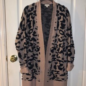 Walmart Barefoot Dreams Fuzzy Leopard Cardigan EUC